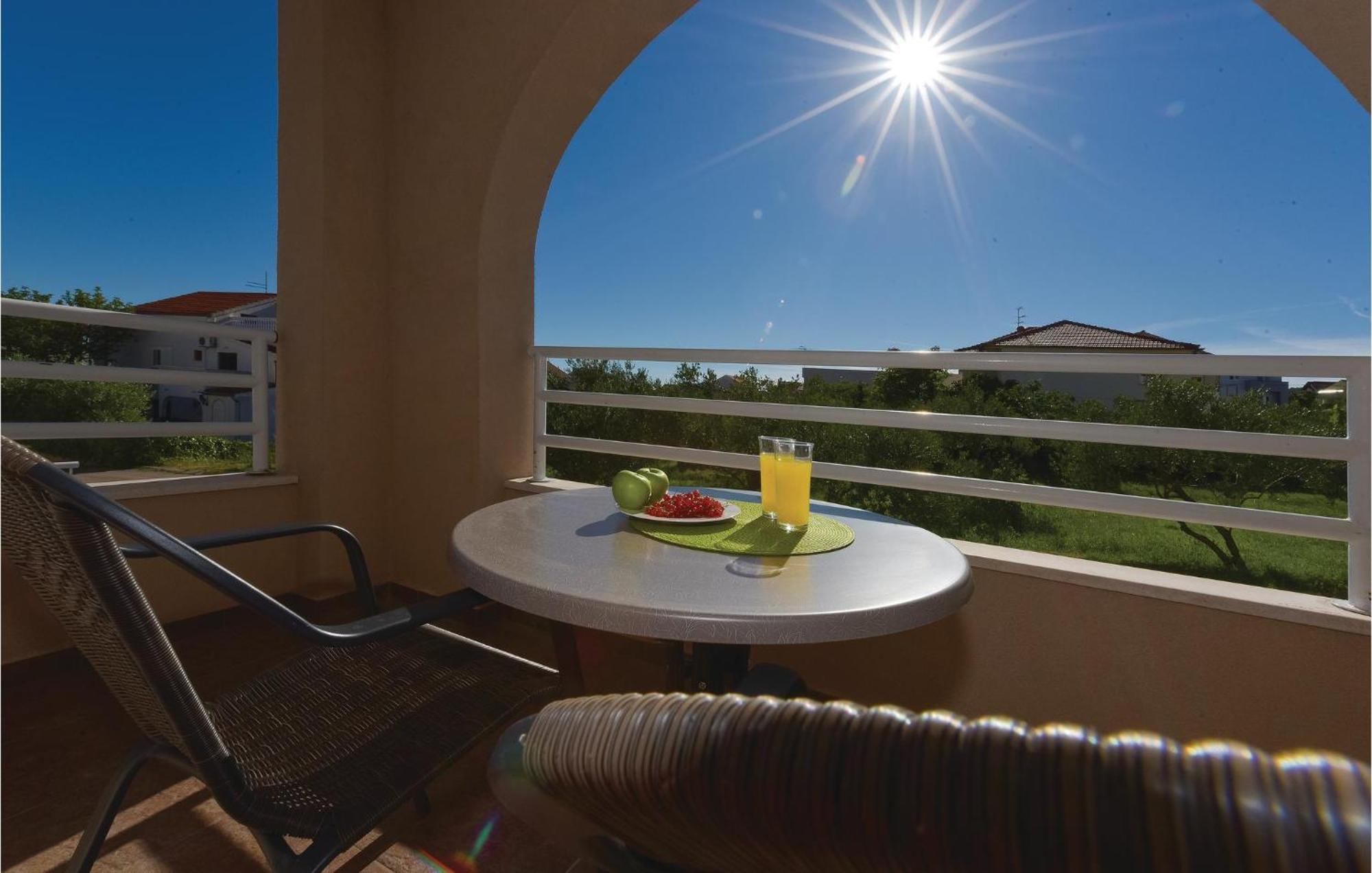Gorgeous Apartment In Vodice With Kitchen Zewnętrze zdjęcie